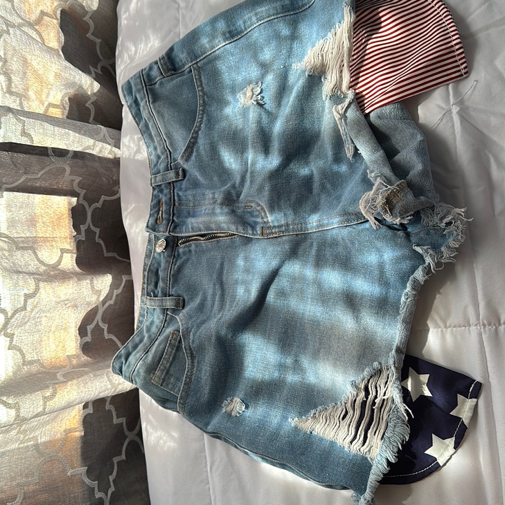 Not sure what brand but cuteUSA shorts!!